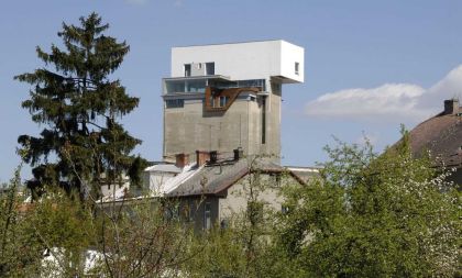 Architektura za čtyřmi hranicemi: Szymon Rozwałka (PL)