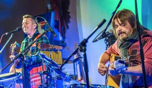 Petr Bende & Bohouš Josef: Novoroční akustický koncert