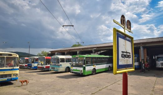 Historickým autobusem z Plzně do Muzea dopravy ve Strašicích