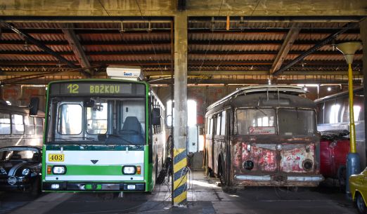 Historickým autobusem z Plzně do Muzea dopravy ve Strašicích