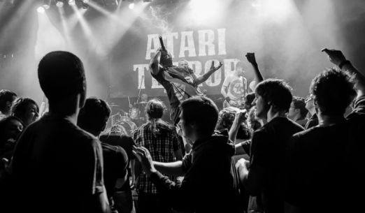 Hentai Corporation – Shirimming Tour + host: Atari Terror