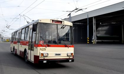 Jízdy historickými trolejbusy