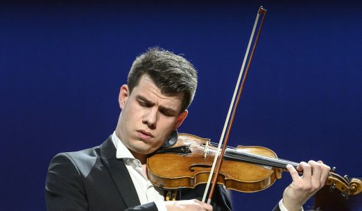 Jan Mráček - housle, Lubomír Brabec – kytara, Komorní orchestr ČF