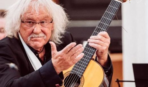 Jan Mráček - housle, Lubomír Brabec – kytara, Komorní orchestr ČF